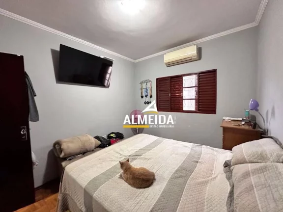 Imagem Casa com 3 dormitórios à venda, 134 m² por R$ 550.000,00 - Estádio - Rio Claro/SP