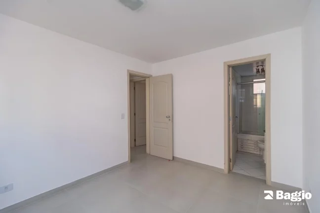 Imagem Apartamento de 3 quartos no Campo Comprido, Curitiba.