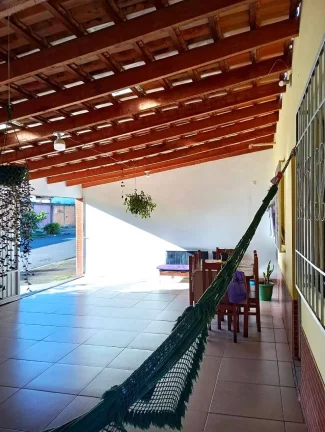 Imagem Ótima casa à venda em Registro/SP