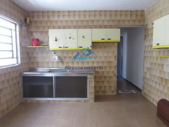 Imagem Casa à Venda no Centro de Carapicuíba | 5 Quartos e Garagem