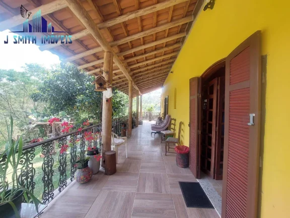 Imagem CASA ESTILO CAMPESTRE, COM ÓTIMOS ESPAÇOS. TERRENO 1.800m². REGIÃO NOBRE
