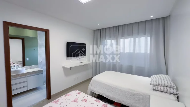 Imagem Quadra 10 Conjunto A Jardim Botânico 3 com 4 quartos 3 suítes