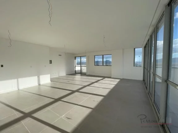 Imagem LINDA SALA COMERCIAL COM VISTA PARA O MAR! Prédio novo, moderno e muito bem localizado! Fácil aces...