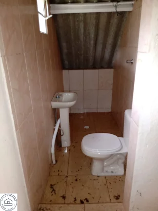 Imagem Chácara região de cipó Guaçu (Embú Guaçu) região de mata silvestre, 15.000 MTS de área livre, casa de 130 mts construído, 2 chalés, 1 casa de caseiro.