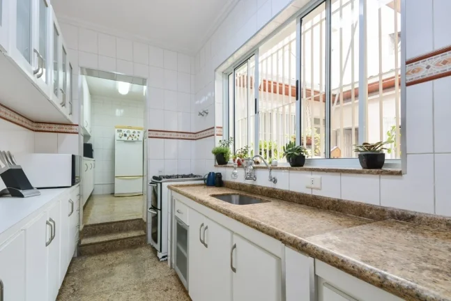 Imagem Casa Sobrado Ipiranga - 200M², 3 Dorms, 1 Suíte, 3 Vagas, Varanda, Copa, Dependência de Serviço, Espaço Gourmet.