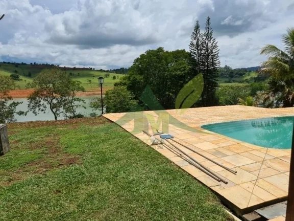 Imagem Belíssima Chácara à Venda em Piracaia 12.100m frente exclusiva par água