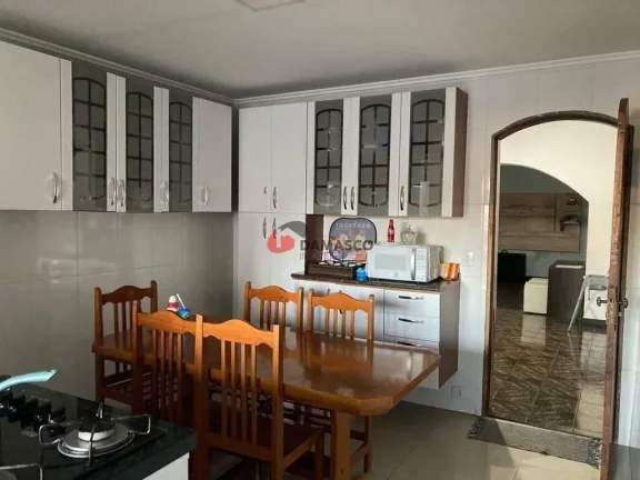 Imagem Sobrado à venda 2 Quartos, 1 Suite, 3 Vagas, 211M², Cerâmica, São Caetano do Sul - SP