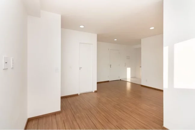 Imagem Apartamento, andar alto, sacada e vaga.