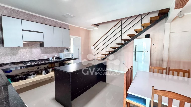 Imagem Casa com 4 dormitórios à venda, 205 m² por R$ 890.000,00 - Lagoinha - Ubatuba/SP