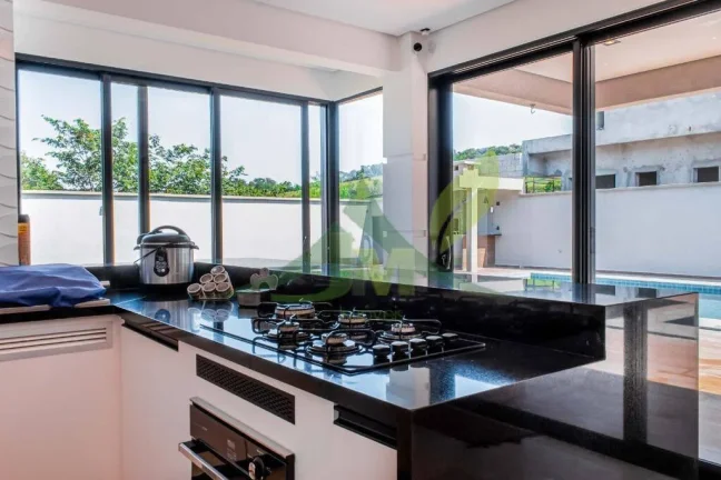 Imagem Linda Casa à Venda em Condomínio Fechado em Atibaia