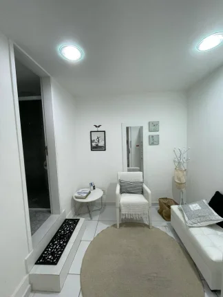 Imagem Casa Comercial Itaim Bibi - 200M², 8 Salas, 5 Banheiros