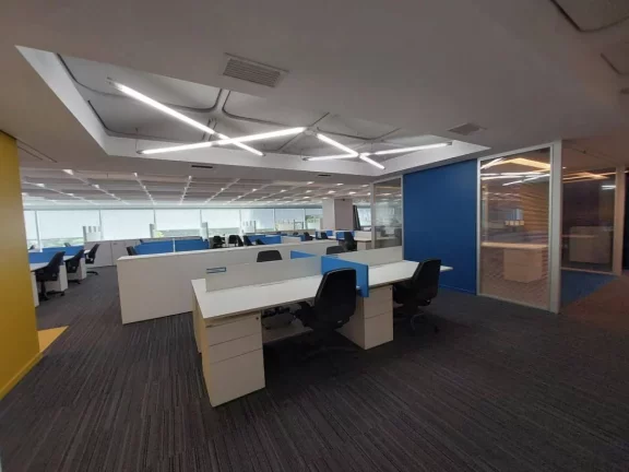 Imagem ALUGA-SE CONJUNTO COMERCIAL NO CENTRO EMPRESARIAL EM SÃO PAULO