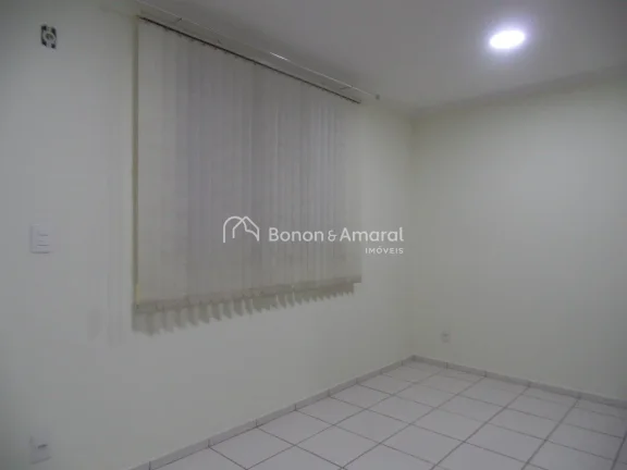Imagem Excelente apartamento, reformado, rico em armários planejados, ótima localização!
Térreo, 3 qua...
