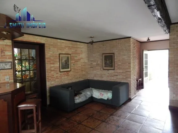 Imagem CASA ESTILO GRANJEIRO, NO CORAÇÃO DA GRANJA VIANA. TERRENO GIGANTE