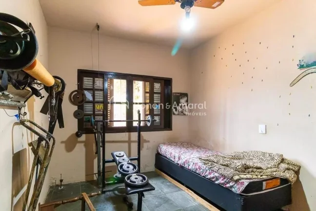 Imagem Casa à venda com 214m², 4 quartos e 2 vagas