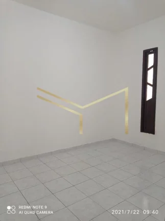 Imagem Excelente casa solta dos dois lados, bem ventilada
