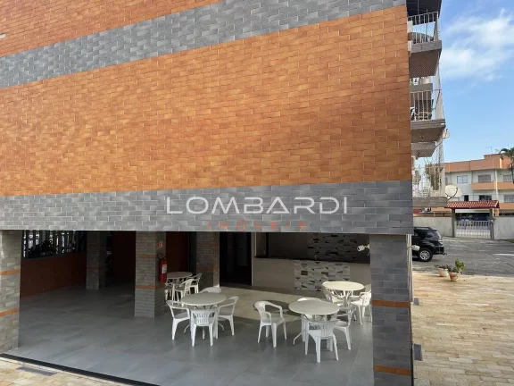 Imagem Apartamento com 3 dormitórios á poucos metros da orla