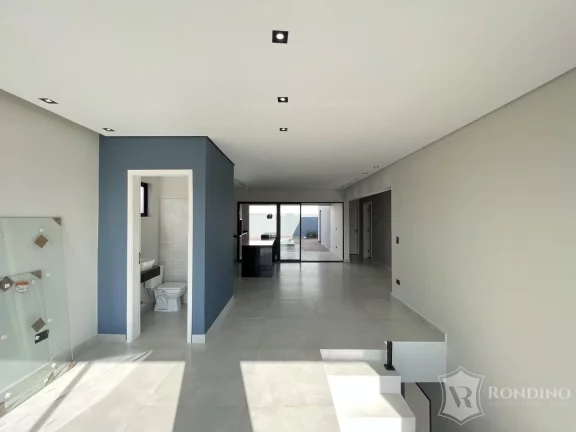 Imagem Casa assobradada em Condomínio Cyrela Landscape, com 03 suítes e piscina
