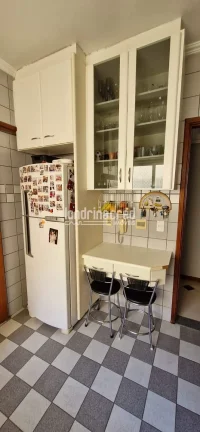 Imagem Apartamento no Edifício Torres Brasil com 3 dormitórios (1 suíte), sacada, 2 vagas de garagem e 92m² de área útil — conforto, espaço e ótima localização!