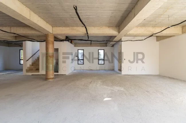 Imagem Imóvel comercial de prestígio no coração do Jardim Paulista: 10 salas, 10 banheiros, 700m² em São Paulo-SP!