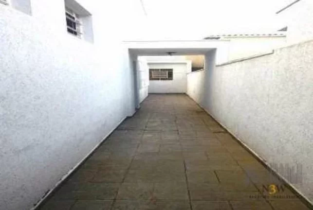 Imagem Casa à venda no Alto da Lapa São Paulo SP com 2 dormitórios, 1 banheiro, 2 vagas de garagem e 170m² de área construída.