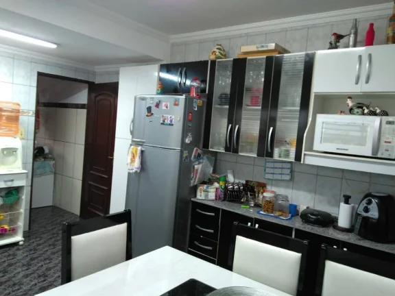 Imagem Sobrado Maravilhoso com 225 m² 3 Dormitórios com Suíte 2 Vagas de Garagem