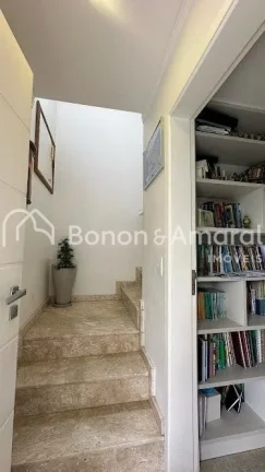 Imagem Este lindo sobrado em estilo moderno oferece ambientes amplos, integrados e pensados para o conforto...