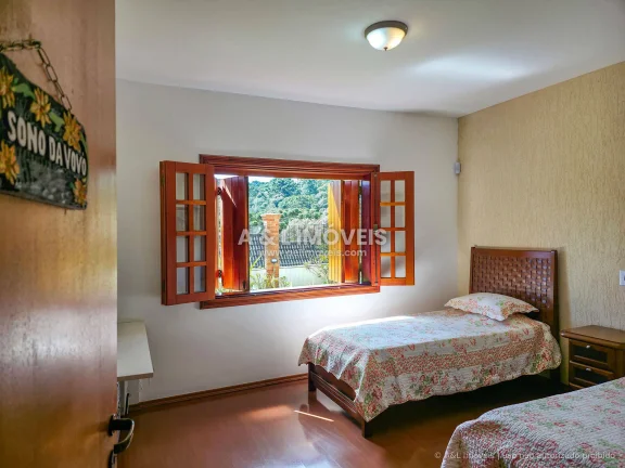 Imagem Casa à Venda na Aldeia Austríaca em Campos do Jordão - 6 Suítes e 640 m²