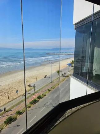 Imagem Apartamento frente mar com 3 dormitórios sendo 1 suíte e 1 vaga de garagem no Centro de Itapema