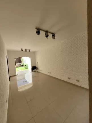Imagem Sobrado Maravilhoso 229 m² 3 Dormitorios e Cinco Vagas de Garagens