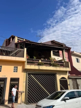 Imagem Sobrado com 3 dormitórios, 332 m² - venda por R$ 750.000,00 ou aluguel por R$ 3.880,00/mês - Parque Marajoara - Santo André/SP