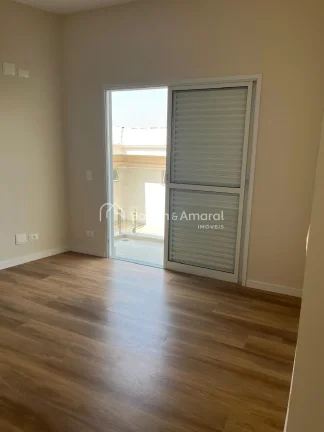 Imagem Apresentamos esta magnífica casa assobradada localizada no exclusivo Condomínio Porto Seguro Villa...