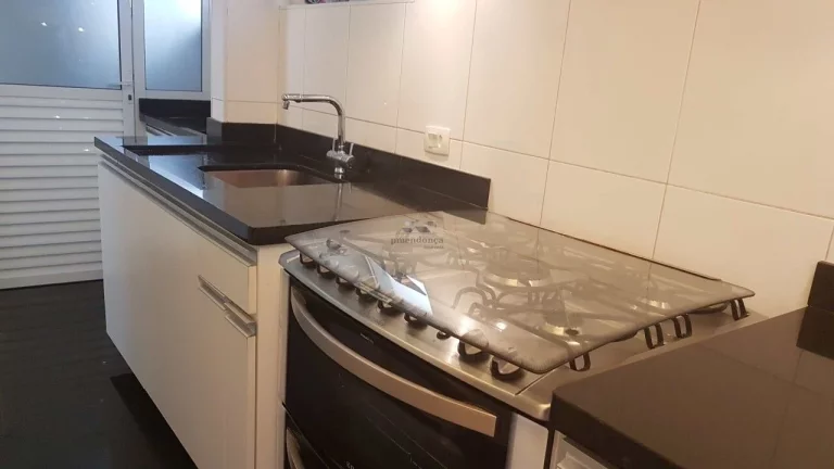 Imagem Apartamento amplo e bem dividido, ensolarado, com living para 02 ambientes, 03 dormitórios sendo 01...
