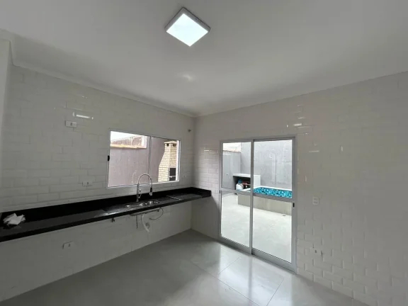 Imagem Casa para Venda em Itanhaém, Jamaica (Praia), 2 dormitórios, 1 suíte, 1 banheiro, 2 vagas