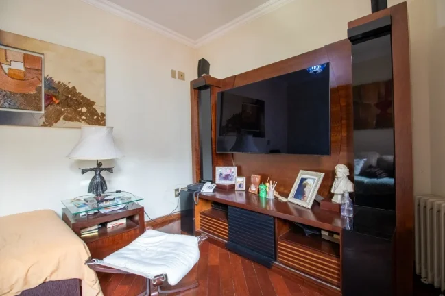 Imagem Apartamento no coração de Perdizes - 221M², 3 Dorms, 3 Suítes, 3 Salas, 3 Vagas Determinadas, Varanda, Móveis Planejados, Depósito.