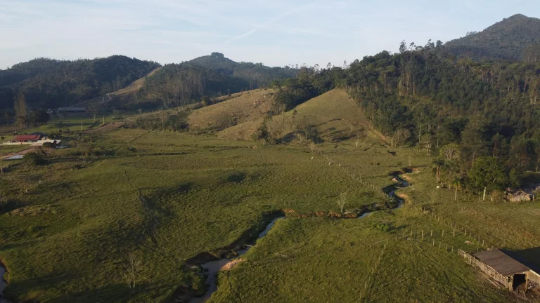 Imagem Terreno à venda em Imaruí-SC, bairro Rio D'una, com 250.000m² de área! Oportunidade única!