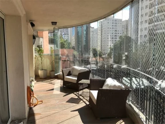 Imagem Apartamento de luxo no Itaim Bibi, São Paulo-SP: 3 quartos, 3 suítes, 3 salas, 5 banheiros, 4 vagas de garagem, 261m² de área.