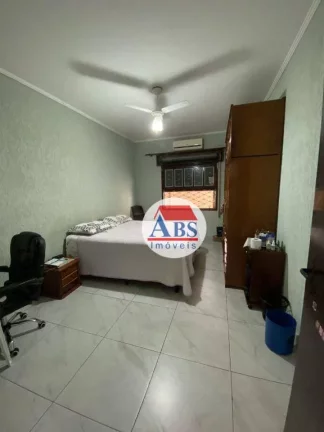 Imagem Casa ampla e diferenciada na Vila Nova. Aceita FGTS e financiamento.
