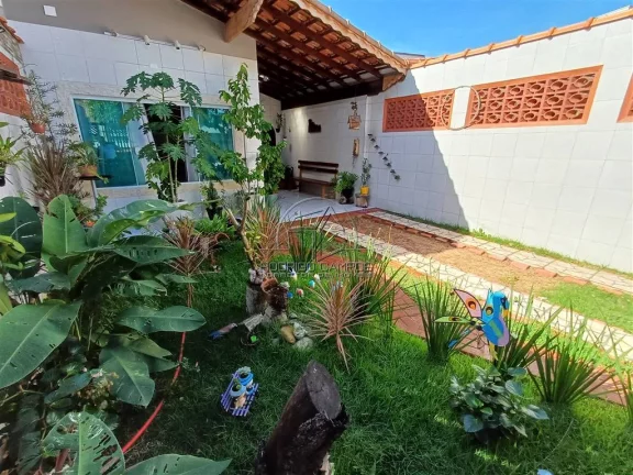 Imagem Espaçosa Casa Geminada 2 Quartos sendo 1 suíte e com edícula assobradada em Tupi, Praia Grande - R$650 mil