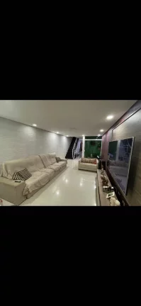 Imagem Sobrado com 250 m² 3 Dormitorios sendo 1 Suíte com sacada e 4 Vagas