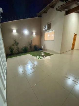 Imagem Casa com 3 dormitórios à venda, 156 m² por R$ 420.000,00 - Jardim Bandeirantes - Itumbiara/GO