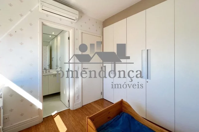 Imagem Apartamento mobiliado em Perdizes com 86,60m², 2 suÍtes e 3 vagas demarcadas.