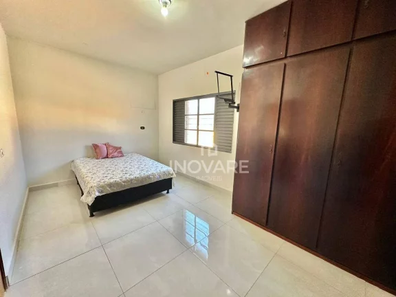 Imagem Casa à venda, 274 m² por R$ 650.000 - Centro - Itumbiara/GO