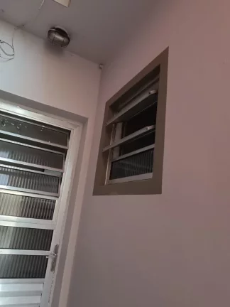 Imagem Aluguel de Casa com 1 Quarto na Cidade de em Bairro - 55,00 m² de Área