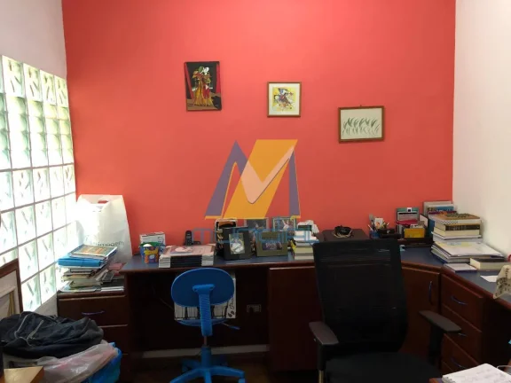 Imagem Sobrado amplo com 3 suítes, renda garantida e 6 vagas cobertas