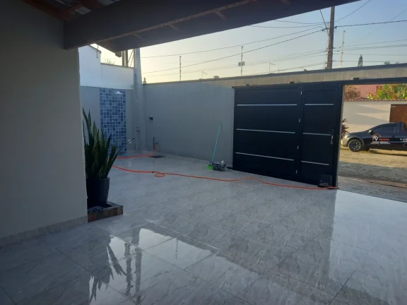 Imagem Casa para Venda em Itanhaém, Bopiranga, 3 dormitórios, 2 suítes, 2 banheiros, 4 vagas