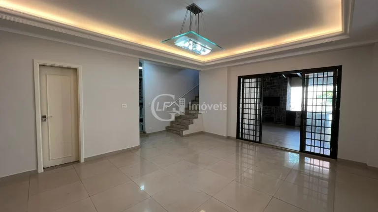 Imagem Casa para venda ou locação em Campo Grande-MS, Vivendas do Bosque: 3 quartos, 1 suíte, 4 salas, 4 banheiros, 3 vagas de garagem, 351,00 m².