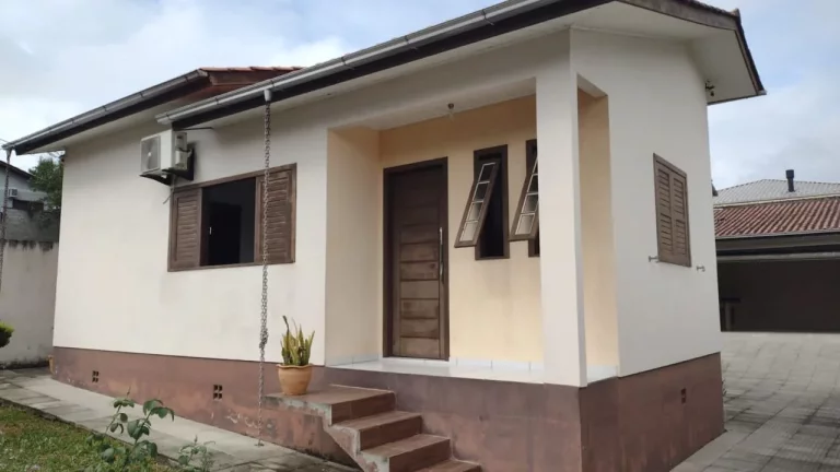 Imagem Casa Residencial em Criciúma - SC, Pinheirinho
