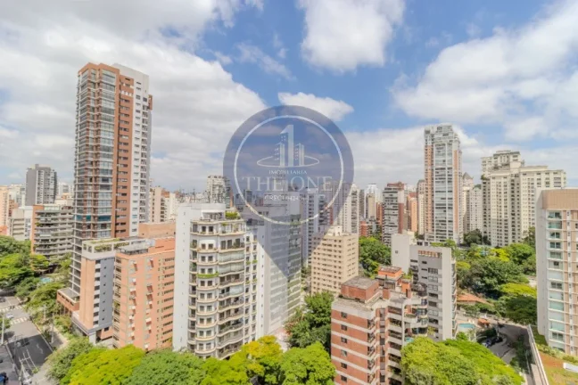 Imagem Cobertura de Luxo em Moema, São Paulo-SP: 3 Quartos, 3 Suítes, 2 Salas, 4 Banheiros, 6 Vagas de Garagem, 398m² de Área.
