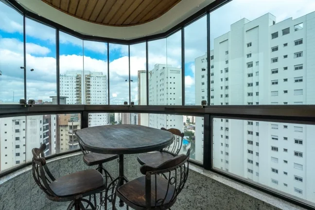 Imagem Apartamento 164M², 3Q, 2 Suítes, 5 Banheiros, 3 Vagas, Varanda, Piscina, Lavabo, Academia, Salão de Festas, Churrasqueira, Closet, Brinquedoteca.